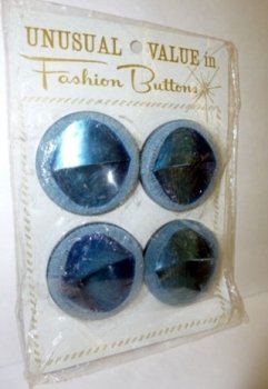 Vintage Buttons 60s Blue Large Plastic Birds Eye 4 Mint on Card $10